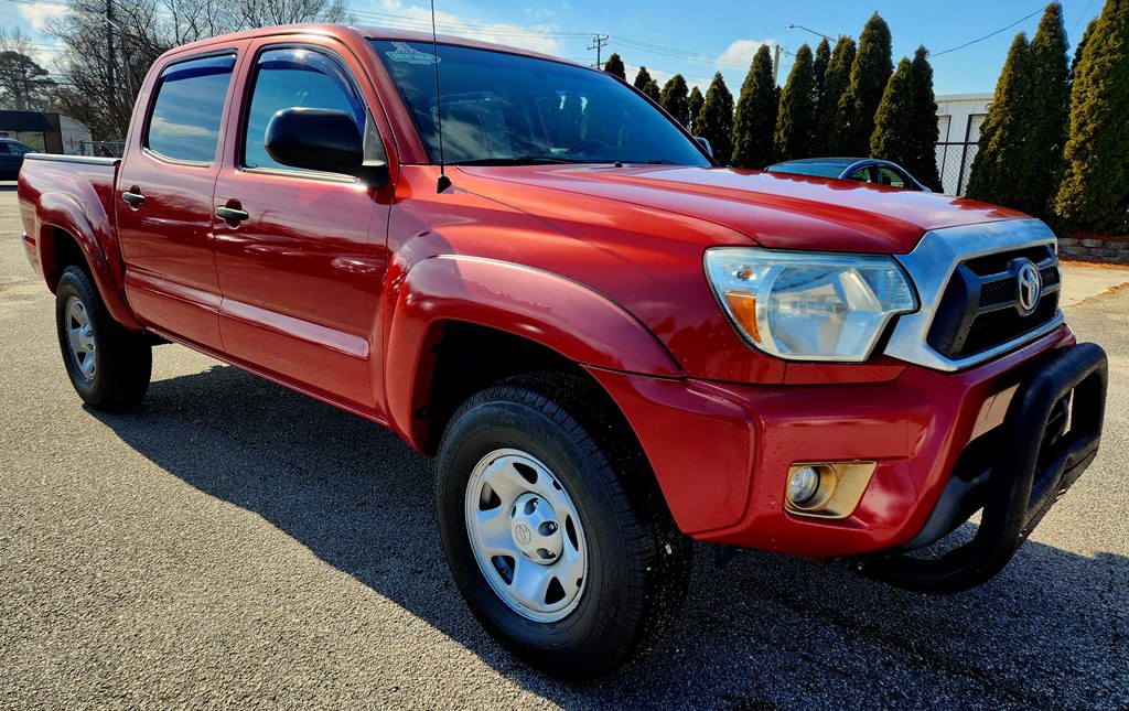 2015 Toyota Tacoma Image 3