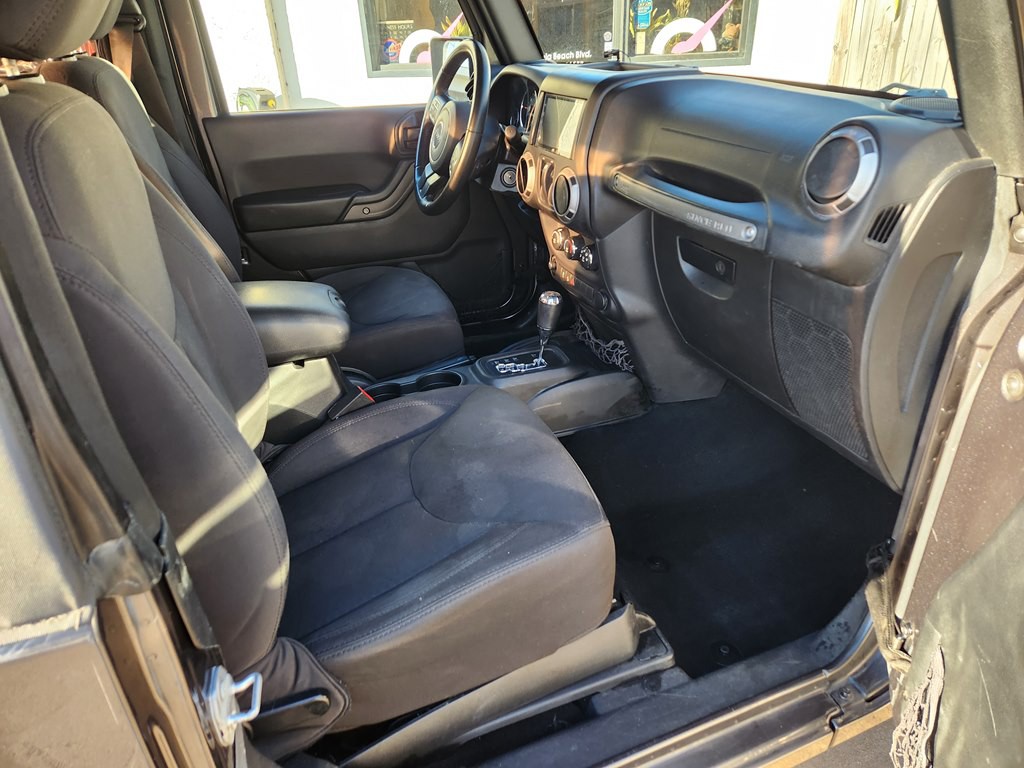 2017 Jeep Wrangler Image 13