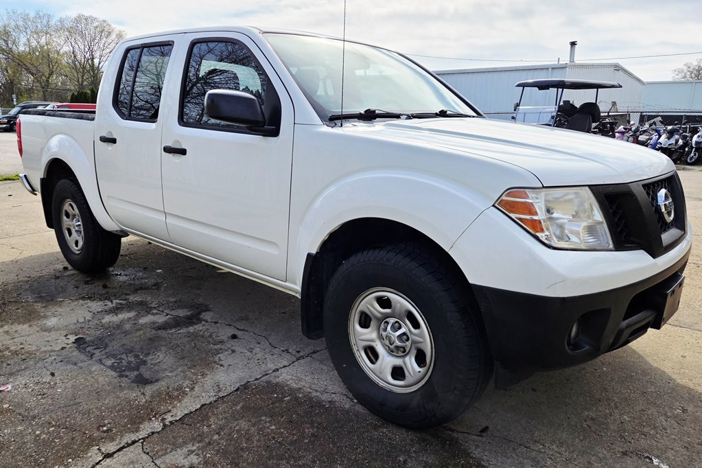 2014 Nissan Frontier Image 3
