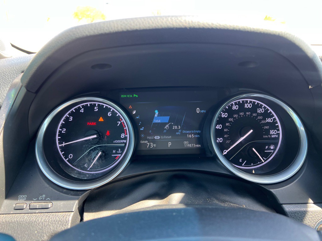 2018 Toyota Camry Image 16