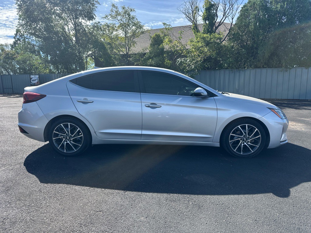 2019 Hyundai Elantra Image 5