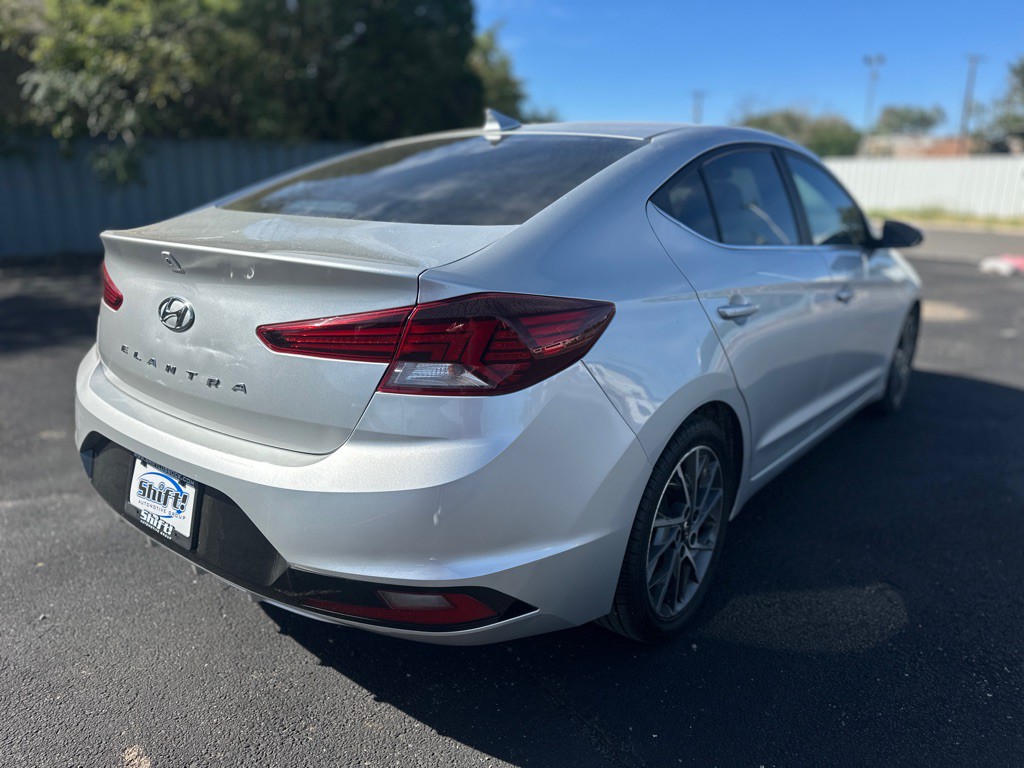 2019 Hyundai Elantra Image 8