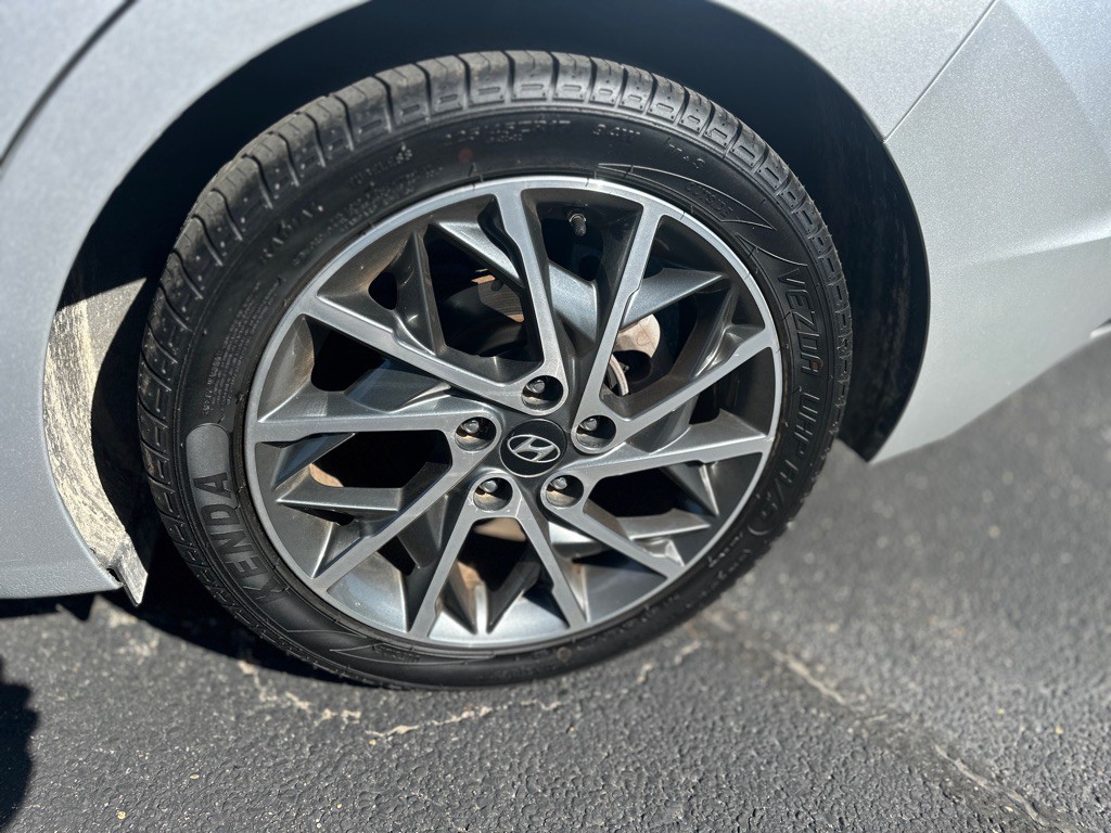 2019 Hyundai Elantra Image 13
