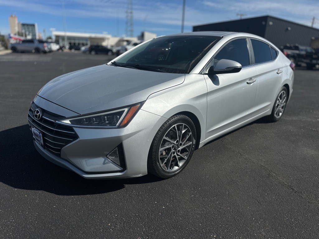 2019 Hyundai Elantra Image 3