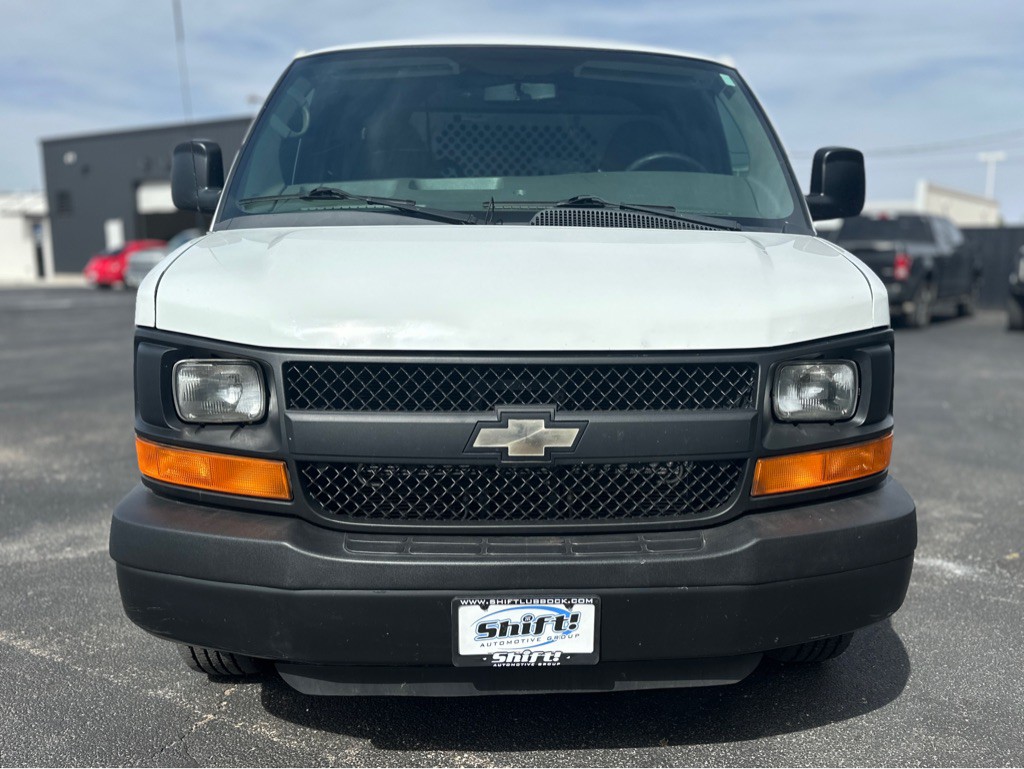 2012 Chevrolet Express Image 4