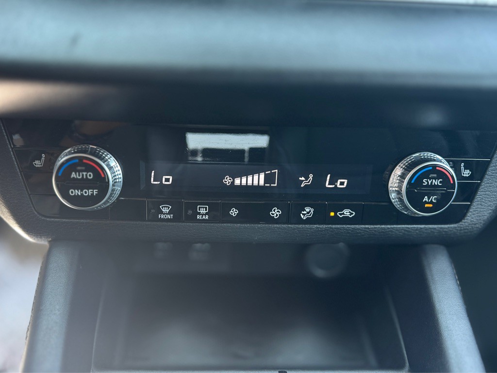 2023 Mitsubishi Outlander Image 19