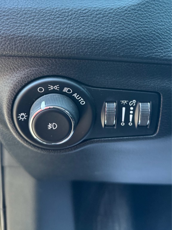 2020 Jeep Compass Image 17