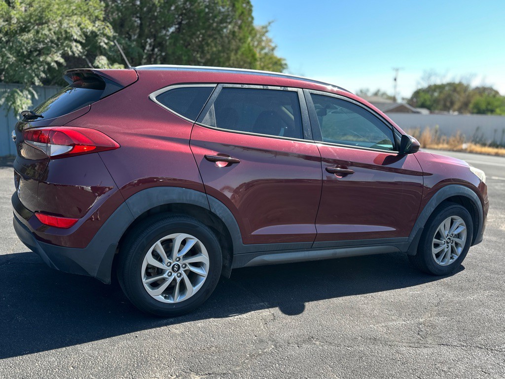 2016 Hyundai Tucson Image 6