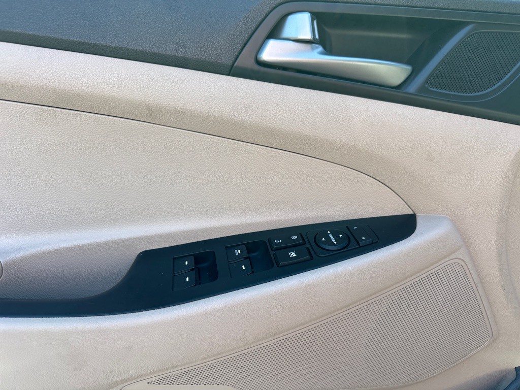 2016 Hyundai Tucson Image 13