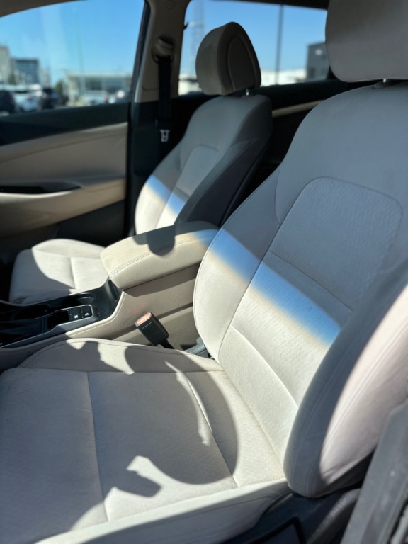 2016 Hyundai Tucson Image 16