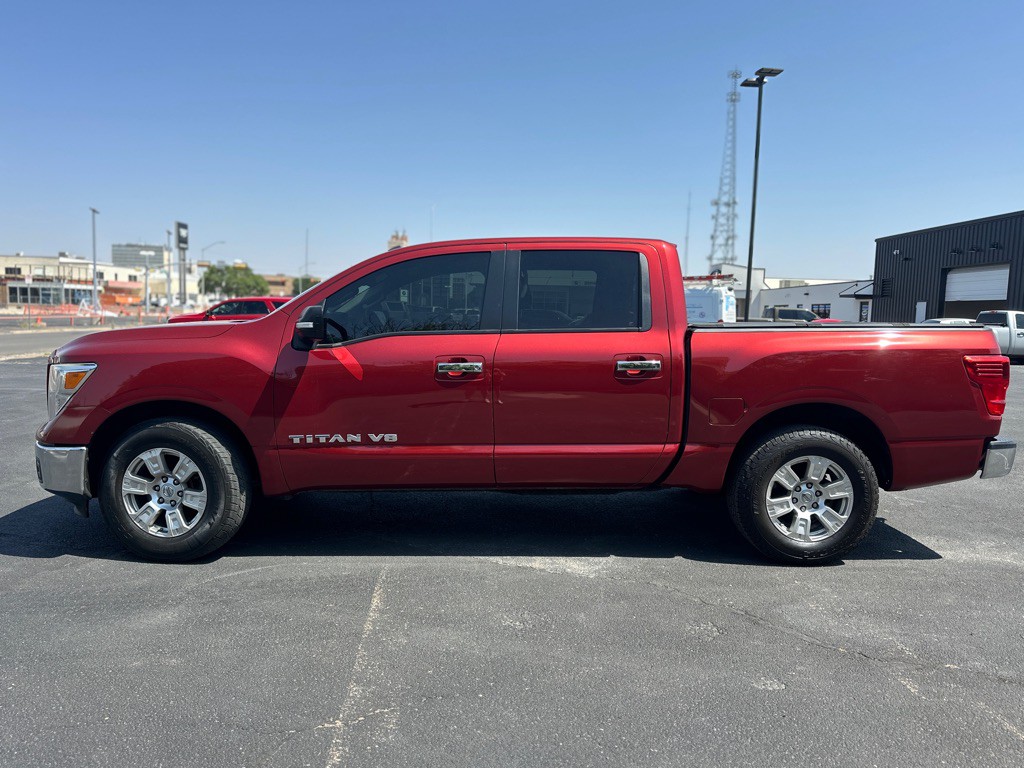 2019 Nissan Titan Image 3