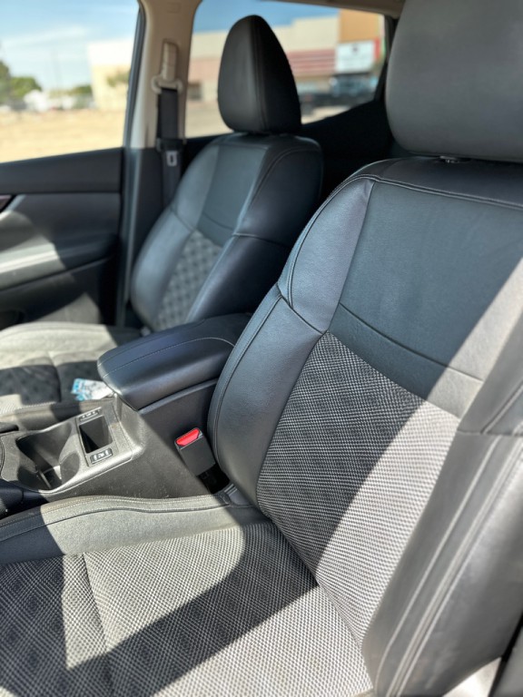 2021 Nissan Rogue Image 17
