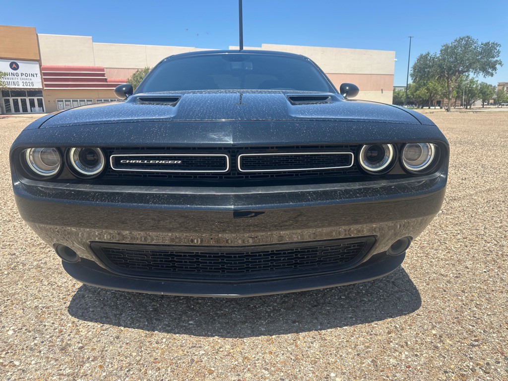 2021 Dodge Challenger Image 3