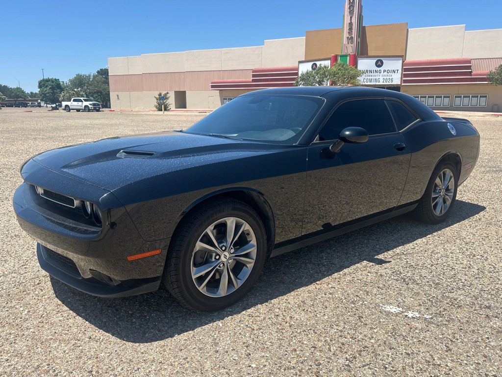 2021 Dodge Challenger Image 4