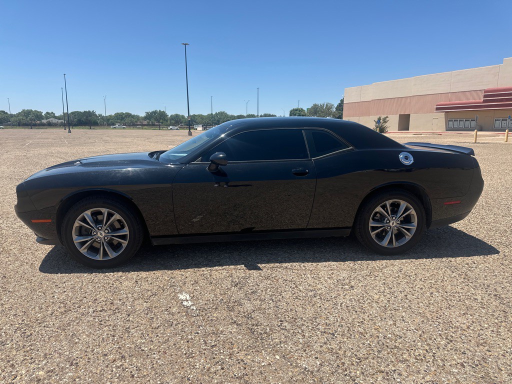 2021 Dodge Challenger Image 5