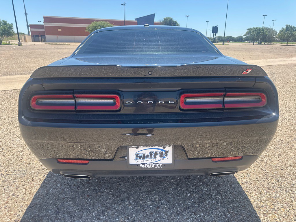 2021 Dodge Challenger Image 7
