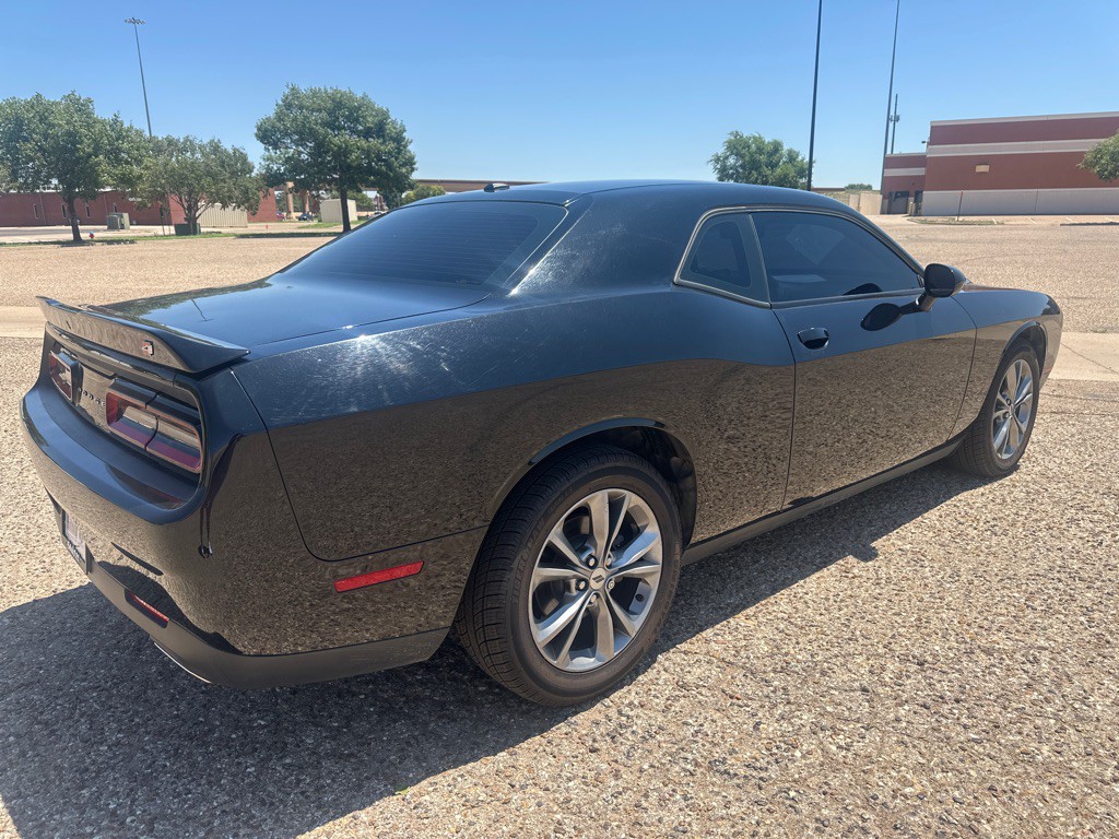 2021 Dodge Challenger Image 8