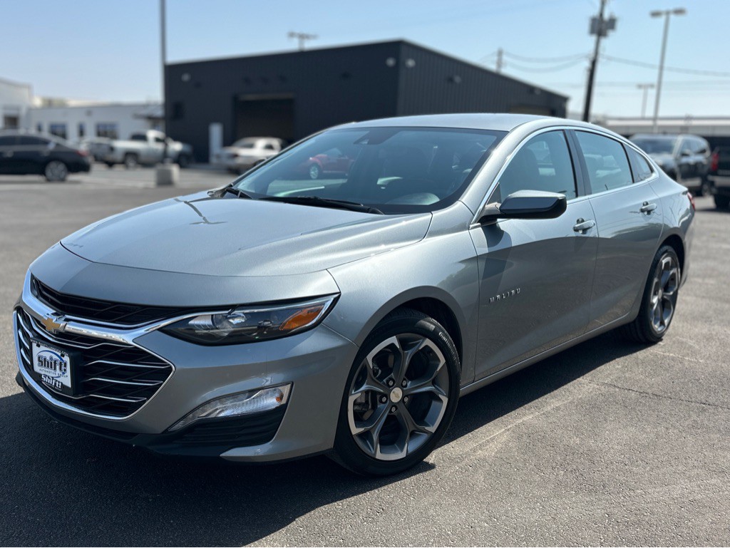 2023 Chevrolet Malibu Image 3