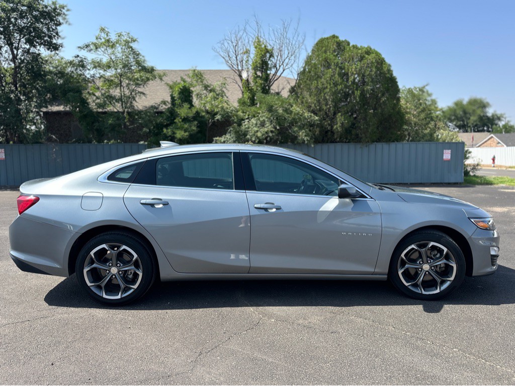 2023 Chevrolet Malibu Image 7