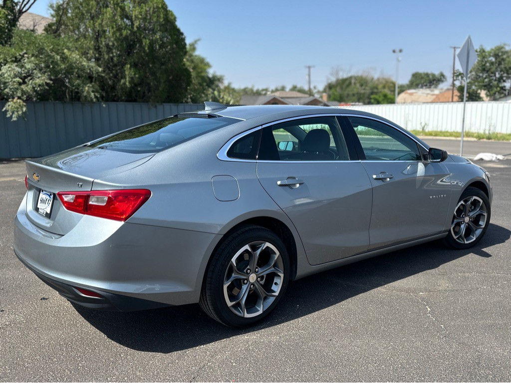 2023 Chevrolet Malibu Image 8