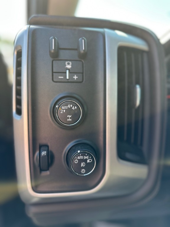 2018 GMC Sierra Image 16