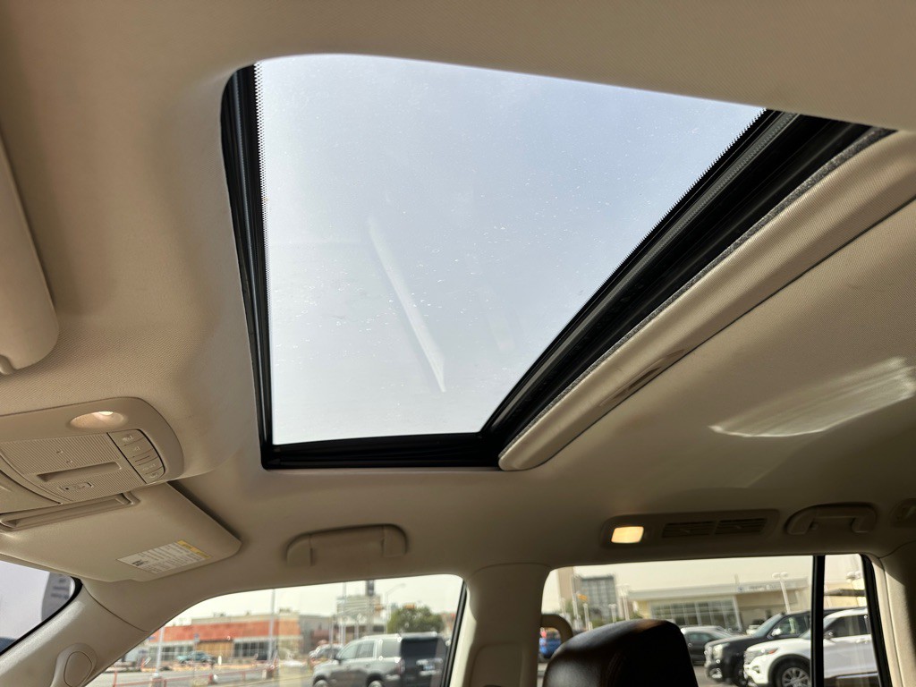 2019 Nissan Armada Image 24