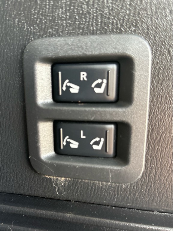 2019 Nissan Armada Image 34