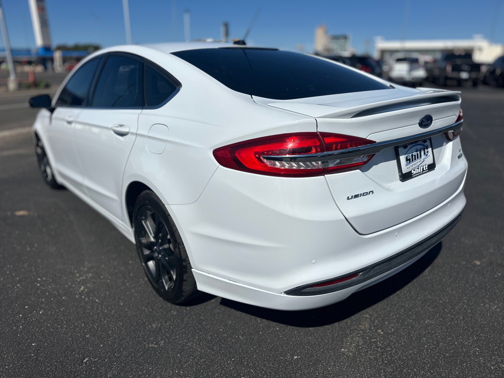 2018 Ford Fusion Image 9