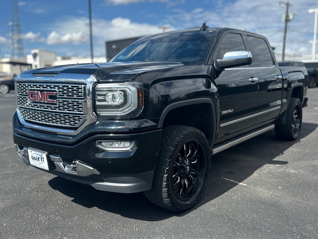 2017 GMC Sierra Image 2