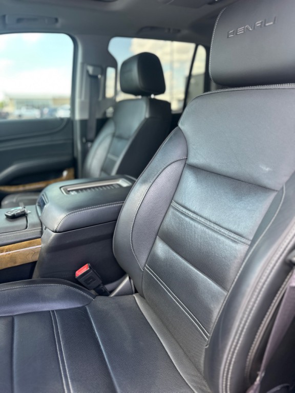2017 GMC Yukon Image 19