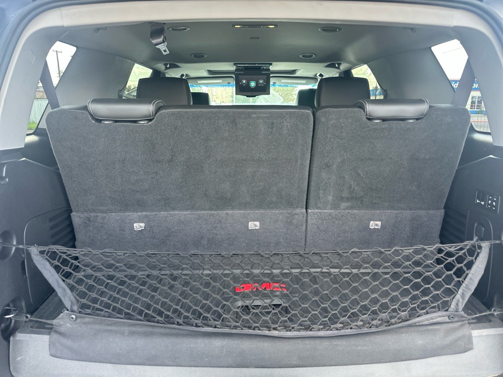 2017 GMC Yukon Image 32