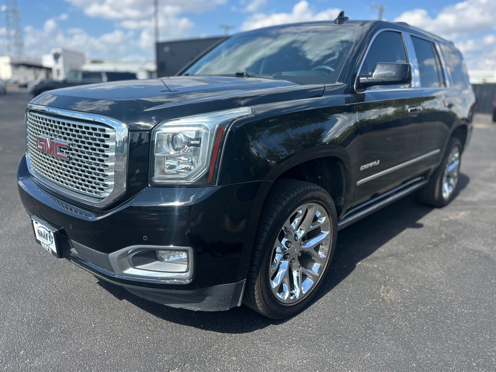 2017 GMC Yukon Image 2
