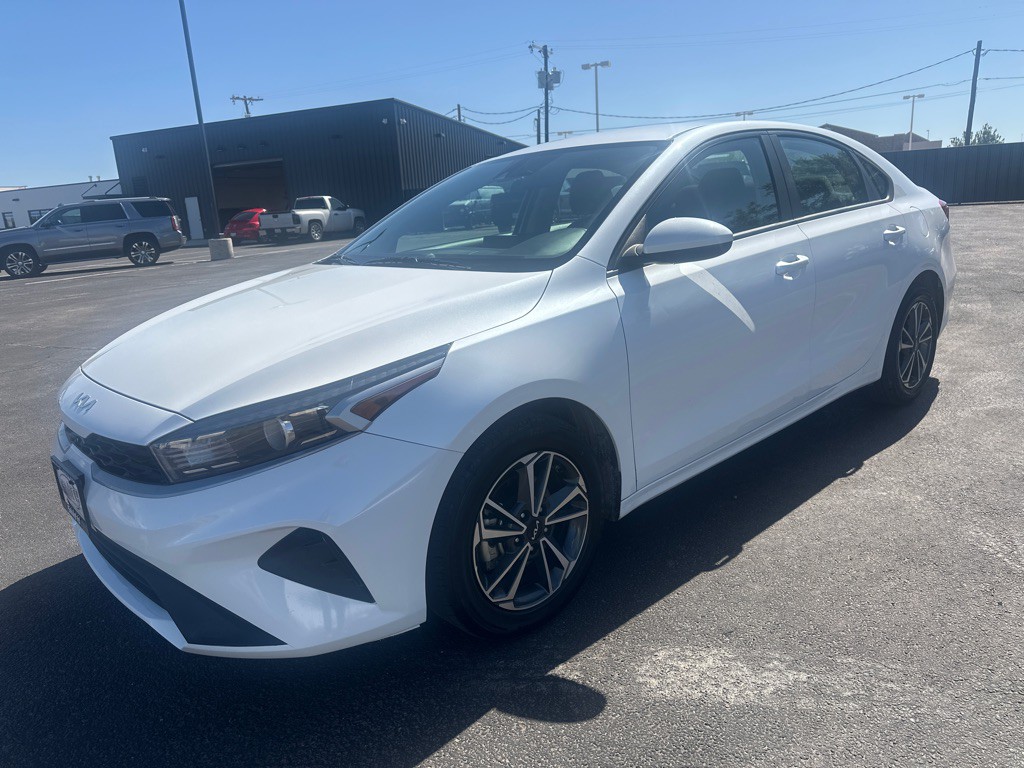 2023 Kia Forte Image 4