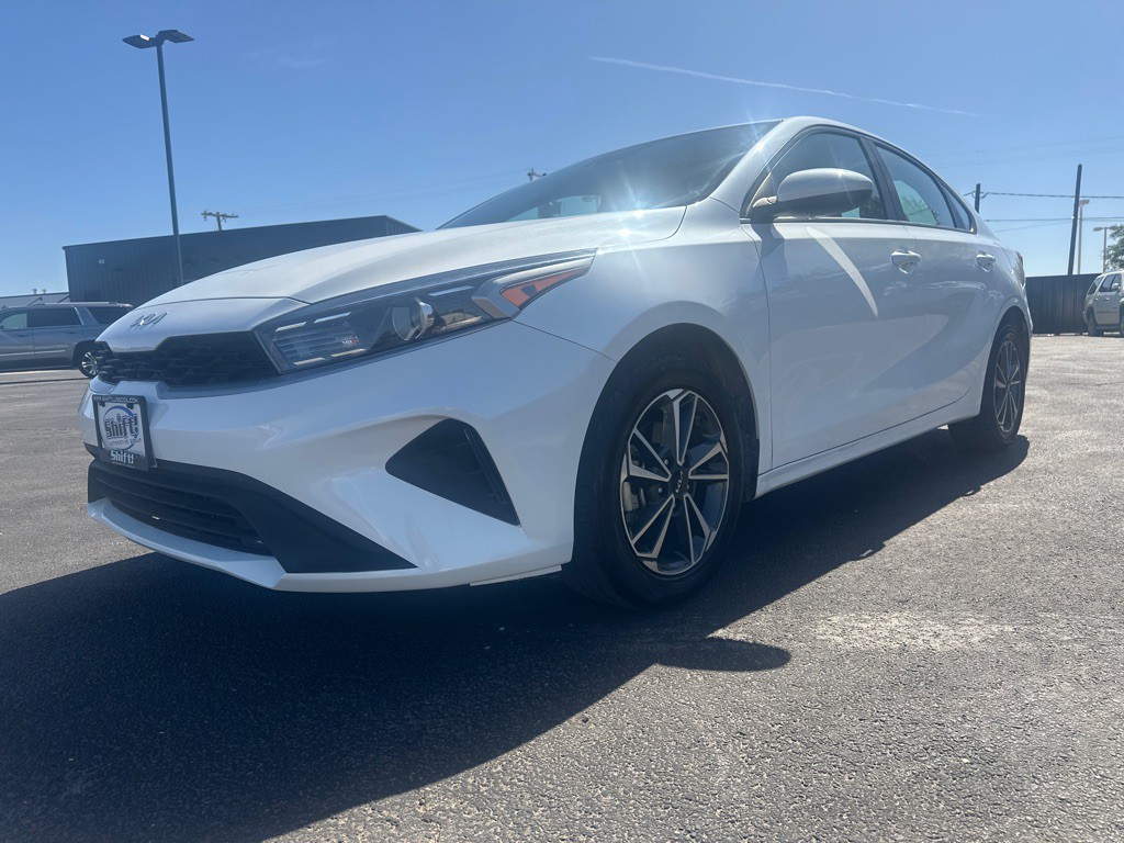 2023 Kia Forte Image 5