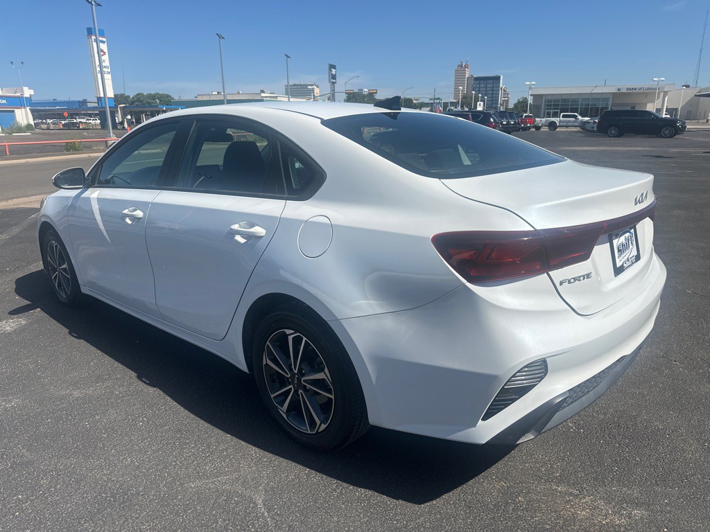 2023 Kia Forte Image 7