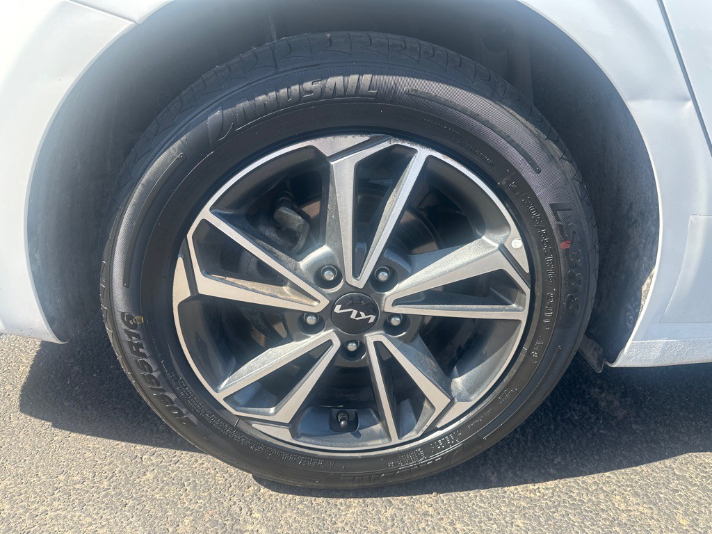 2023 Kia Forte Image 10