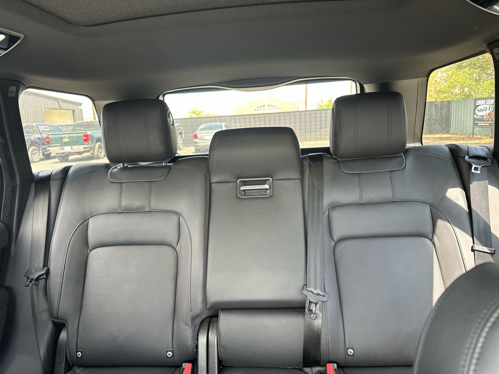 2018 Land Rover Range Rover Image 24