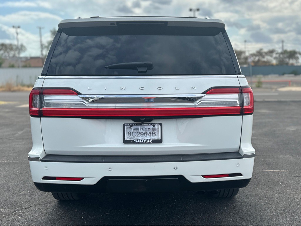 2020 Lincoln Navigator Image 8