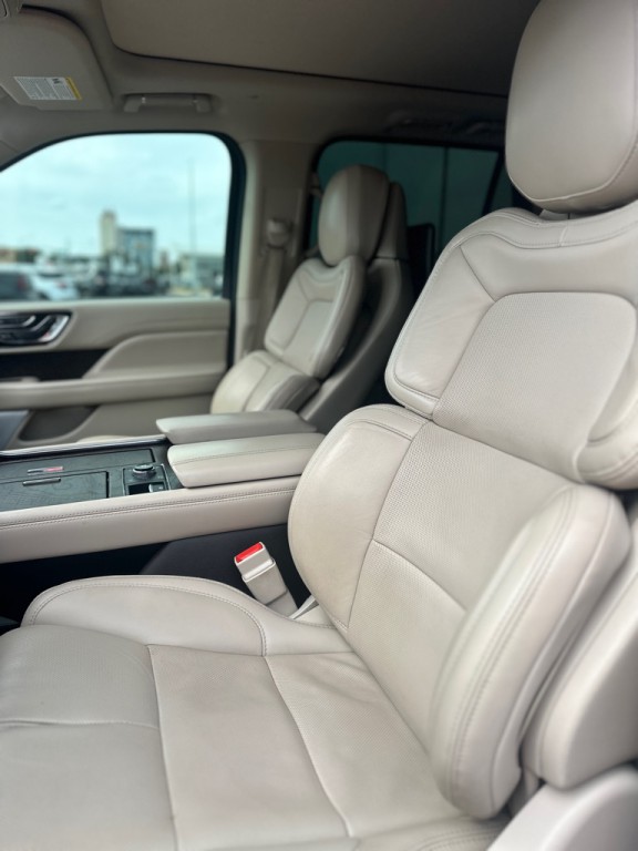 2020 Lincoln Navigator Image 18