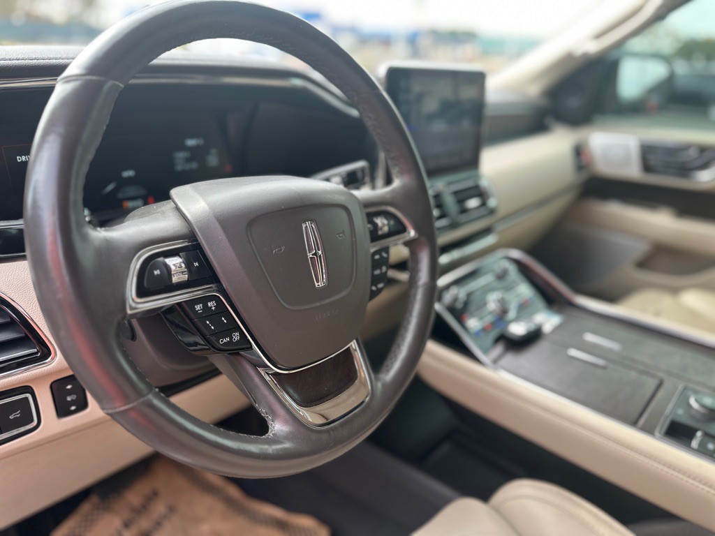 2020 Lincoln Navigator Image 19