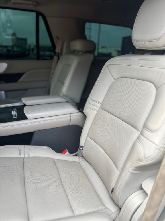 2020 Lincoln Navigator Image 27