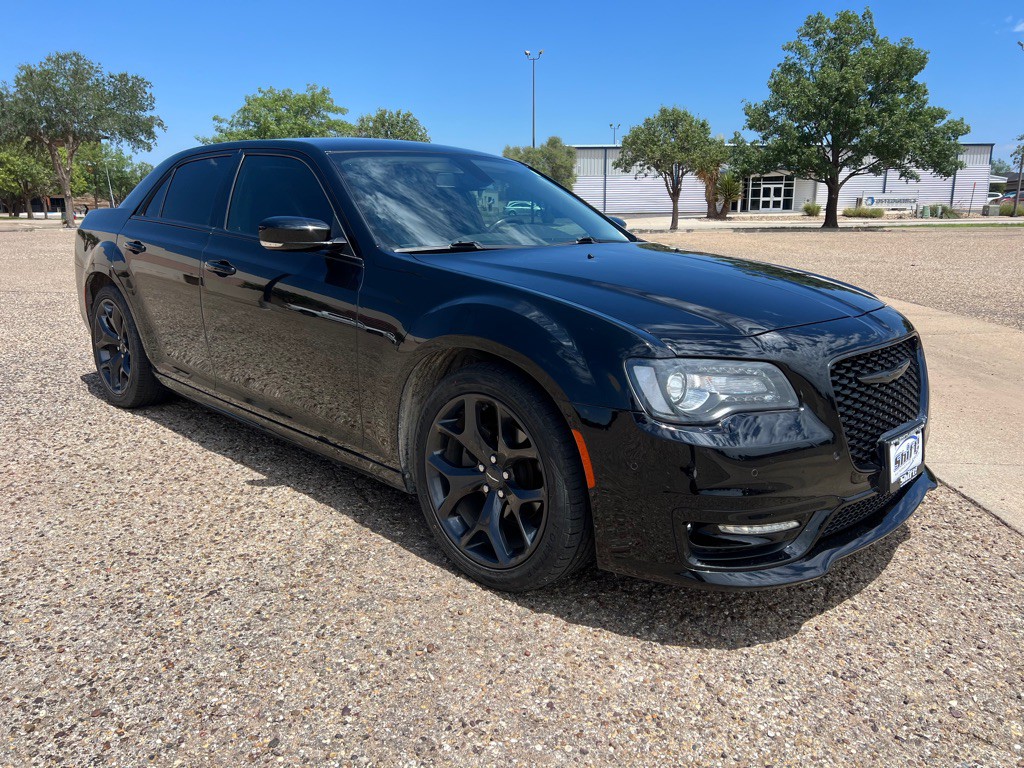 2021 Chrysler 300 Image 1
