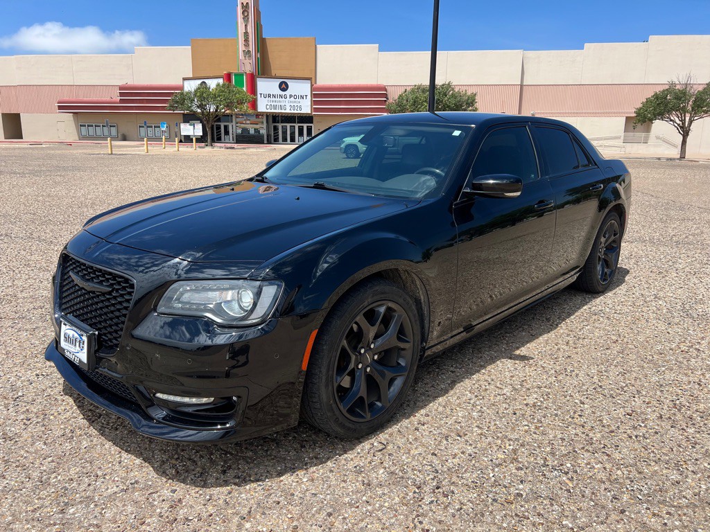 2021 Chrysler 300 Image 3