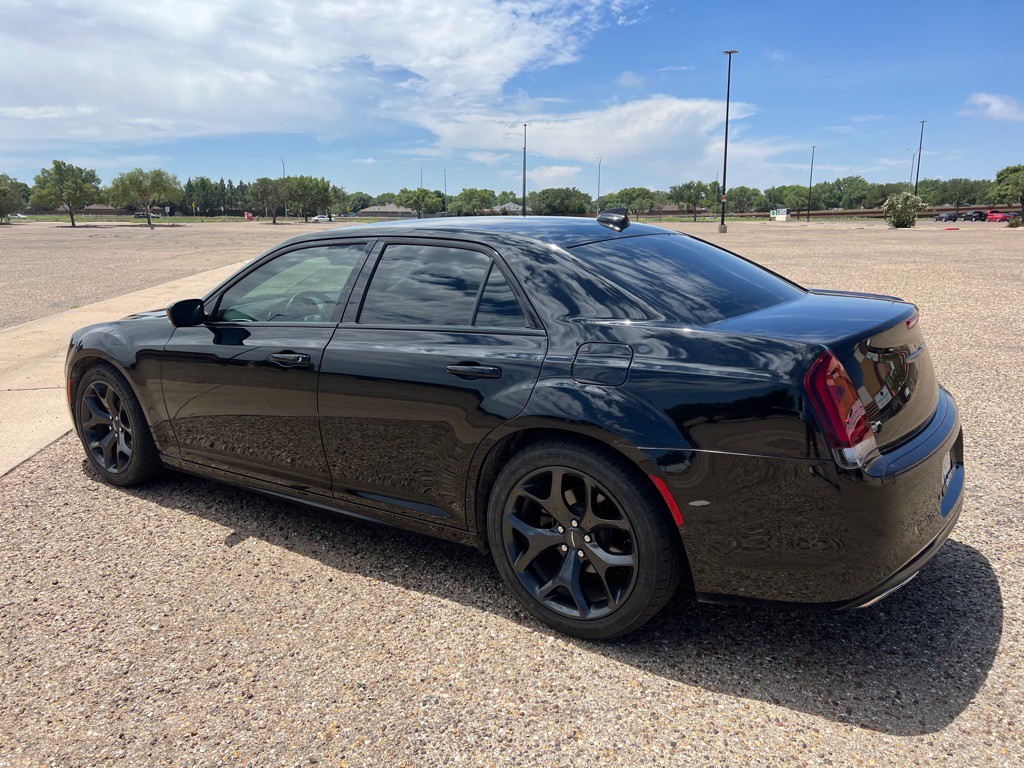2021 Chrysler 300 Image 5