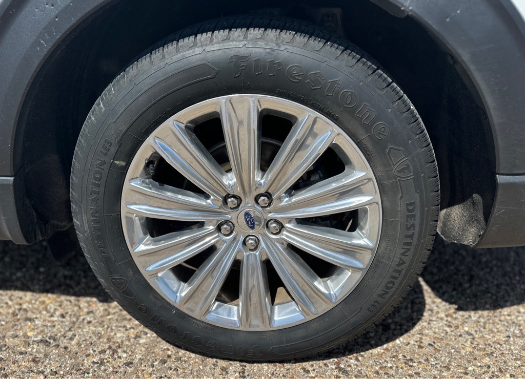 2020 Ford Explorer Image 12