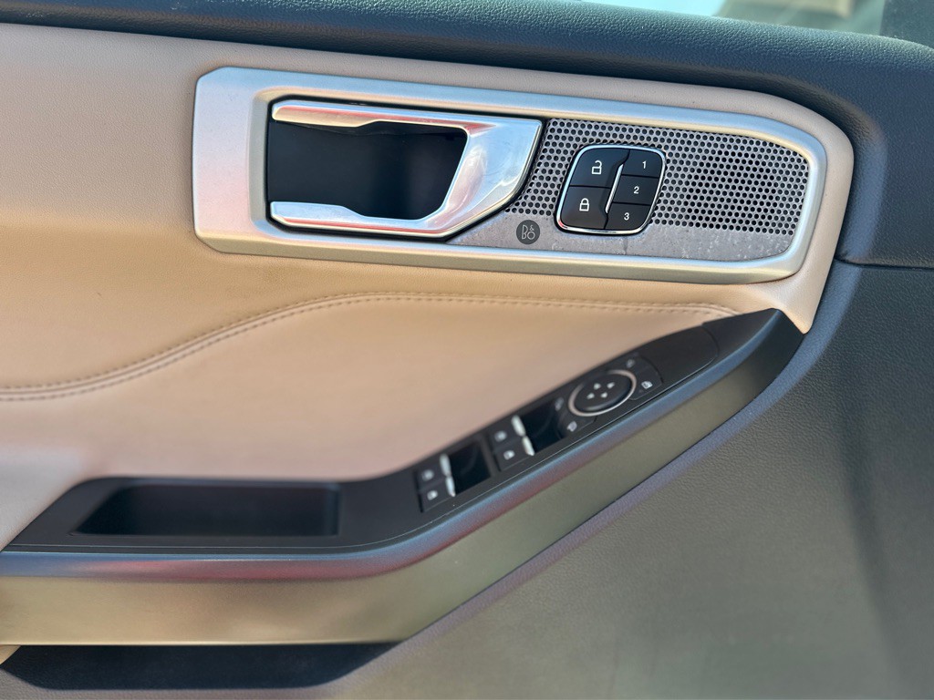 2020 Ford Explorer Image 13
