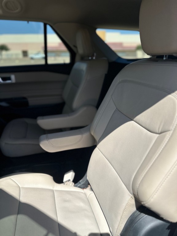 2020 Ford Explorer Image 24