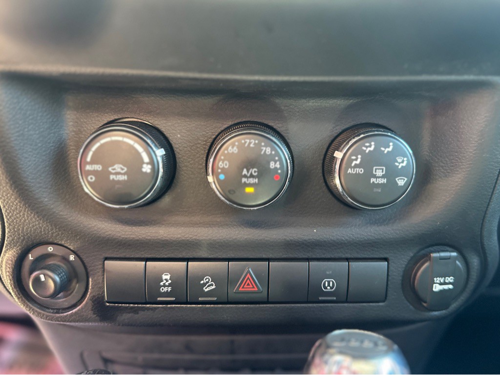 2017 Jeep Wrangler Unlimited Image 19