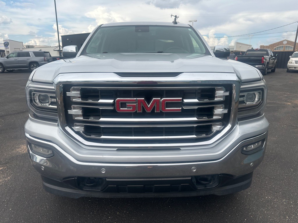 2018 GMC Sierra Image 2