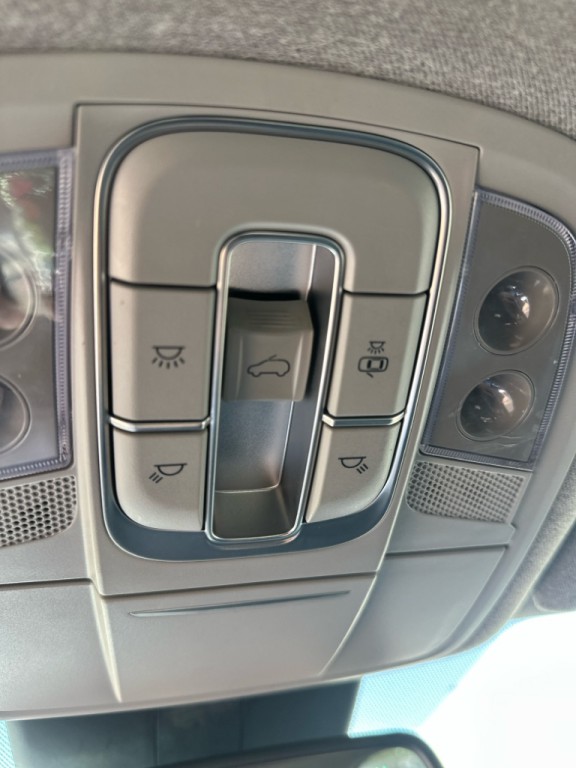 2020 Hyundai Santa Fe Image 22